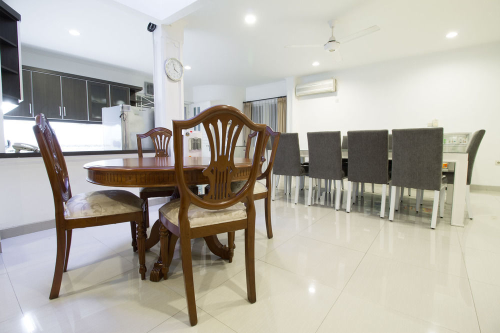 Reddoorz Plus @ Tendean Yakarta Exterior foto