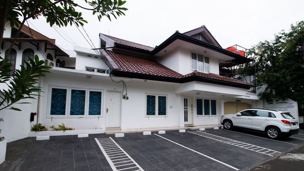 Reddoorz Plus @ Tendean Yakarta Exterior foto